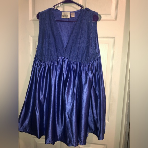 Lot of 2 ….size L NWOT night gowns periwinkle blue - Picture 4 of 4